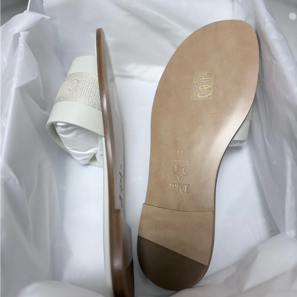 DWAY Dior Women’s White Slide Sandals - Paris Logo Sz:5 - Picture 3 of 8